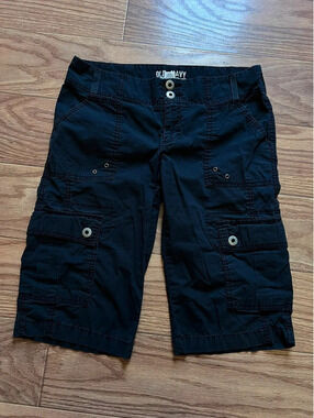 vintage old navy black y2k low waisted capris